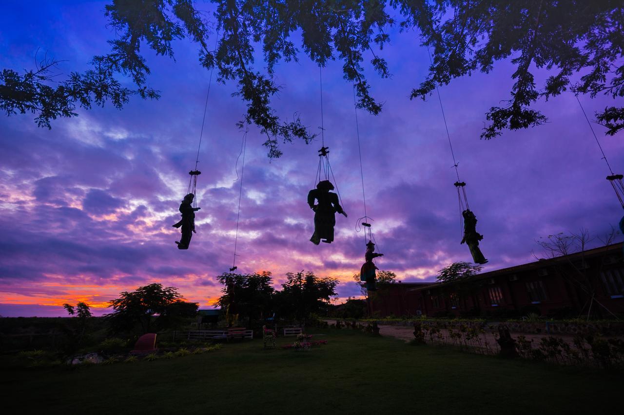 Royal Emerald River View Resort Bagan Exterior foto